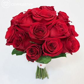 Свадебный букет из красных роз